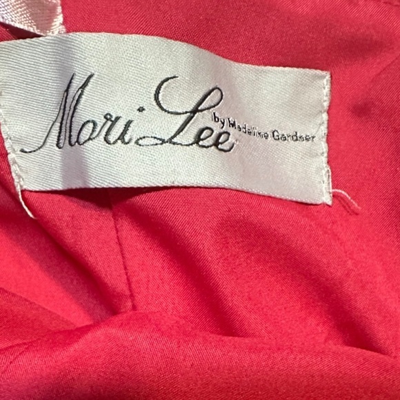 Elegant Sleeveless Pink Madeline Gardner Formal Barbie Princess Satin Dress 12 - Picture 4 of 5